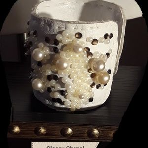 White leather cuff with pearls